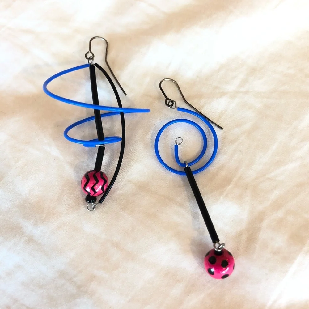 3/$15! Funky 80s Vintage Blue and Pink Spiral Earrings